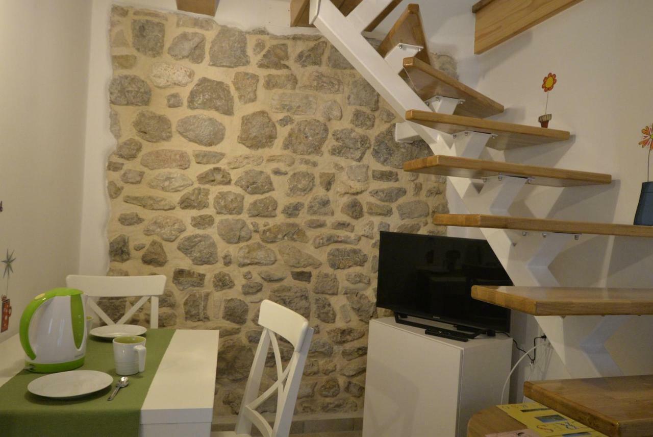 Apartments And Rooms Oliva Cres Luaran gambar
