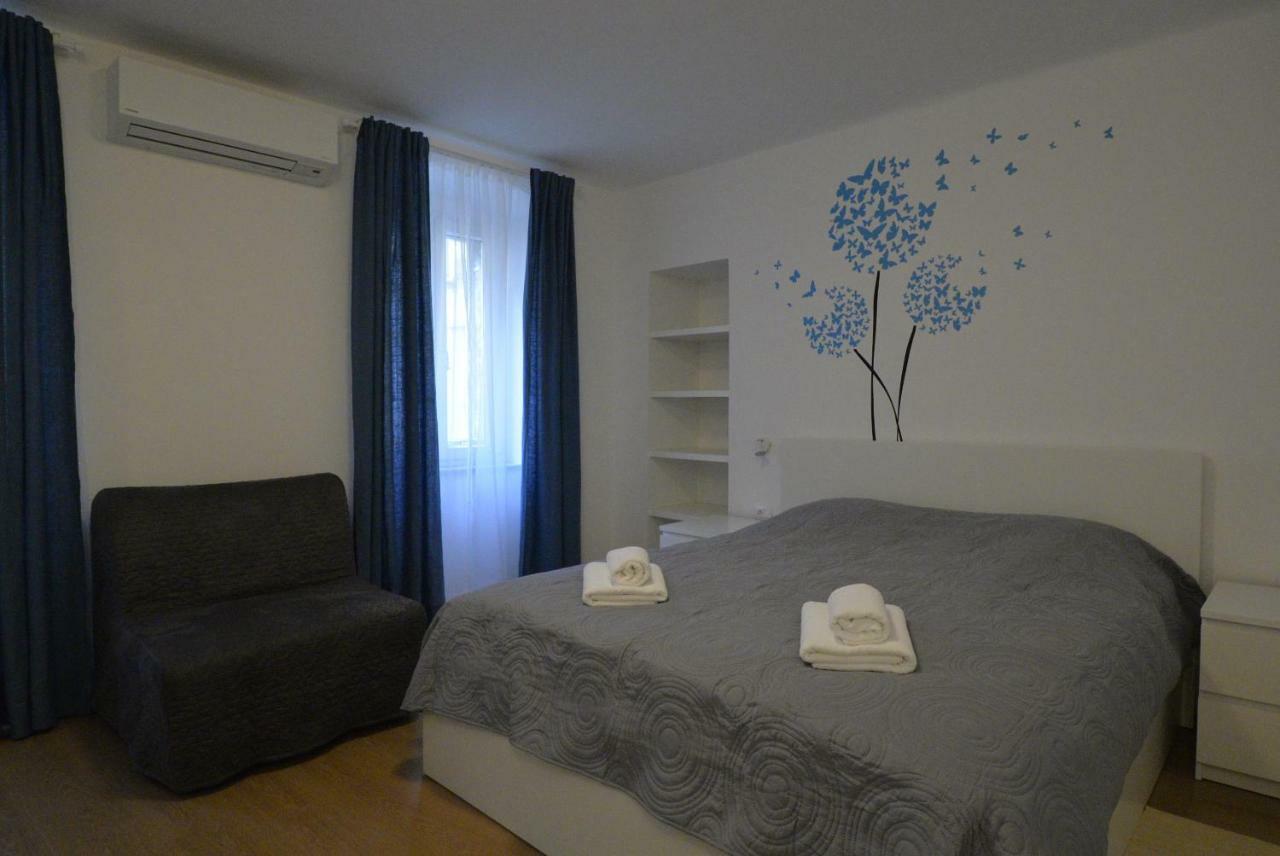 Apartments And Rooms Oliva Cres Luaran gambar
