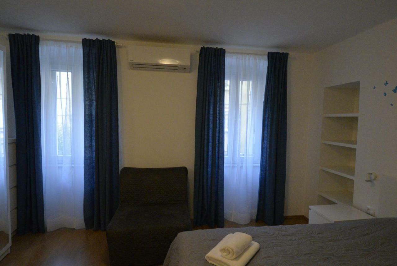 Apartments And Rooms Oliva Cres Luaran gambar