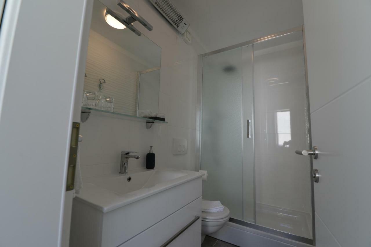 Apartments And Rooms Oliva Cres Luaran gambar