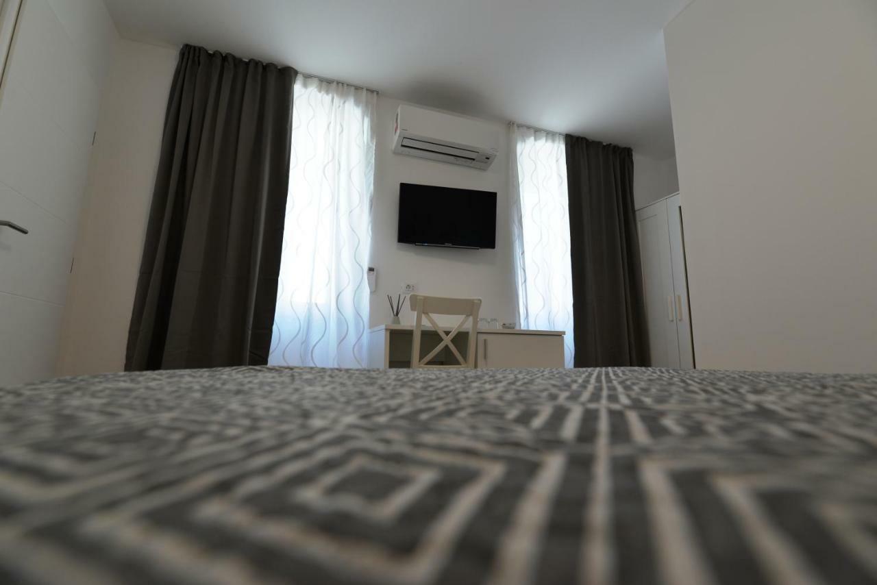 Apartments And Rooms Oliva Cres Luaran gambar