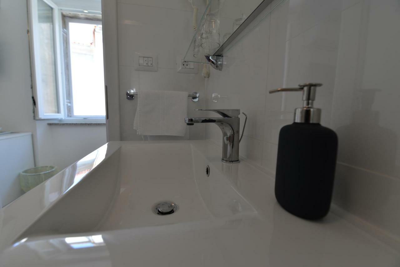 Apartments And Rooms Oliva Cres Luaran gambar